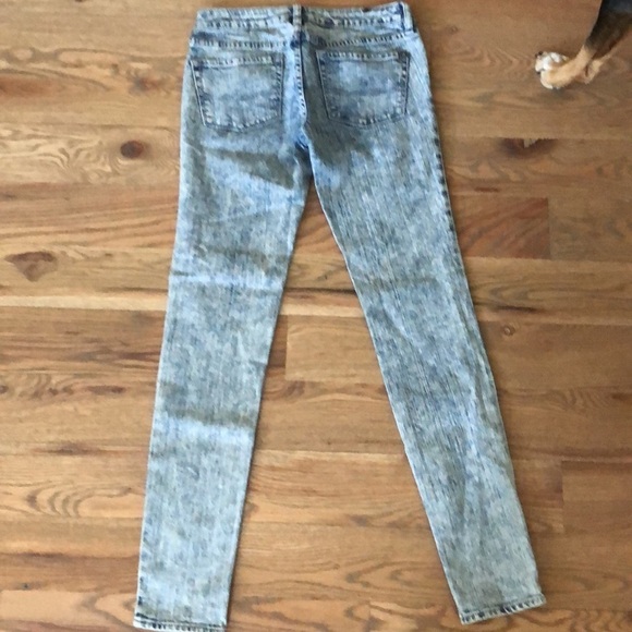 BULLHEAD | Women’s acid washed skinny jeans - Picture 5 of 6